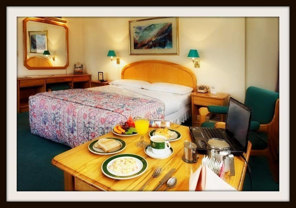 Hotel Diplomat Кочабамба Екстериор снимка