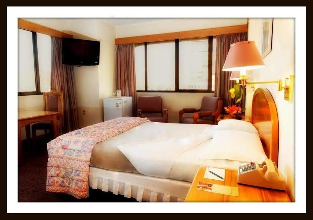 Hotel Diplomat Кочабамба Екстериор снимка
